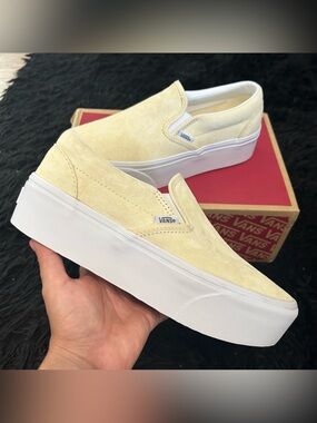 VANS Stackform platform suede slip on shoes sneakers women’s 9 new